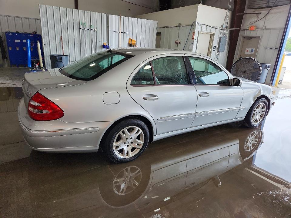 2005 Mercedes-benz E მანქანა იყიდება აუქციონზე, vin: WDBUF82J45X174929, აუქციონის ნომერი: 55387826