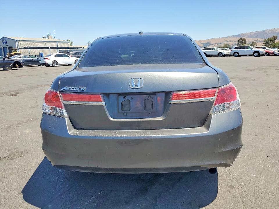 58515236 :رقم المزاد ، 1HGCP2F85CA076220 vin ، 2012 Honda Accord مزاد بيع