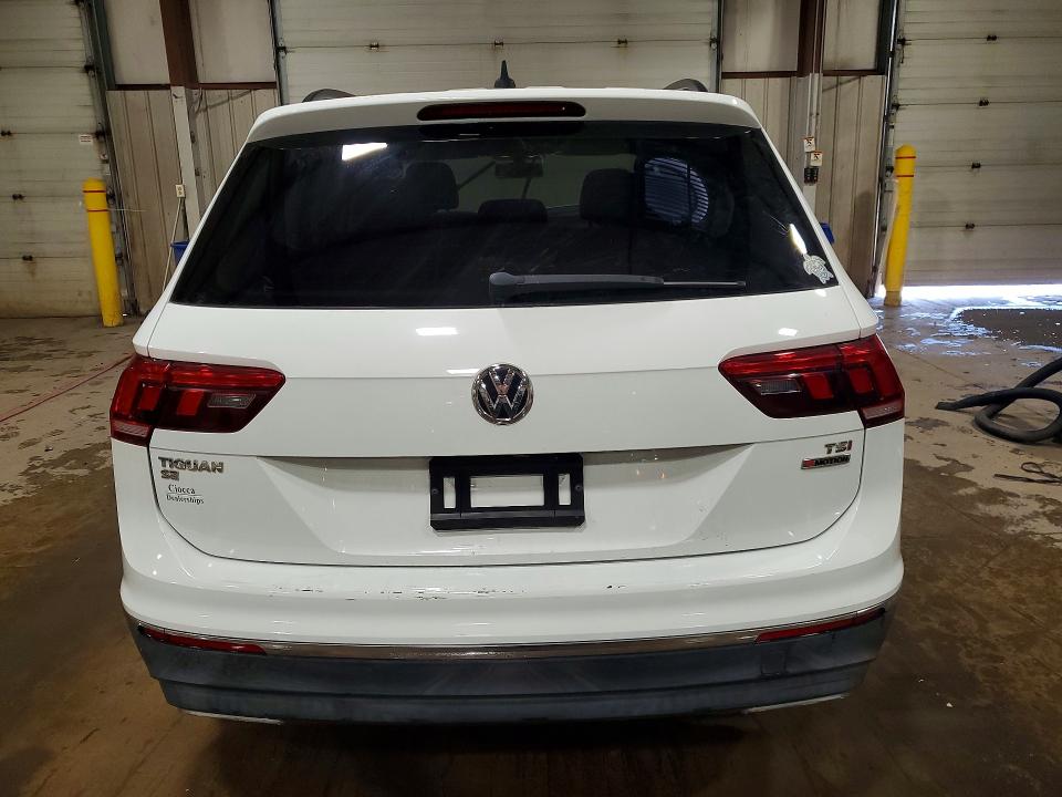 58353216 :رقم المزاد ، 3VV2B7AX4JM134677 vin ، 2018 Volkswagen Tiguan مزاد بيع