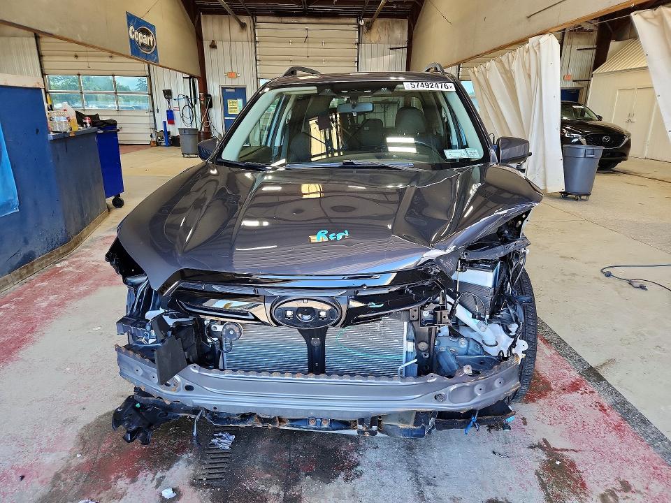 Продаж на аукціоні авто 2022 Subaru Forester, vin: JF2SKAEC5NH461376, номер лоту: 57492476
