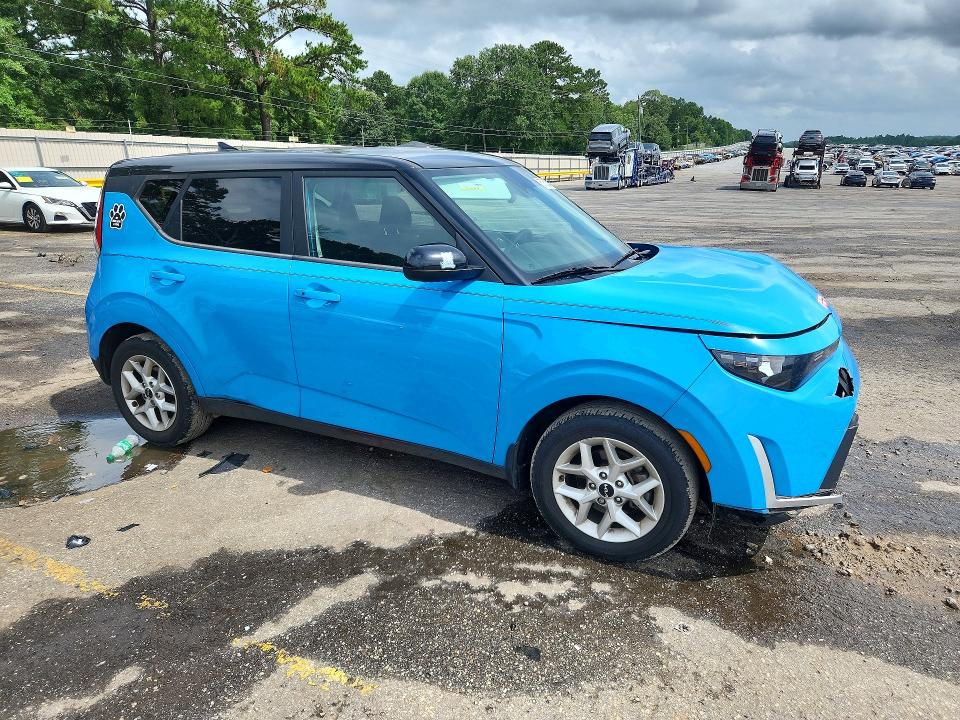 2023 Kia Soul მანქანა იყიდება აუქციონზე, vin: KNDJ23AU1P7210349, აუქციონის ნომერი: 57852246