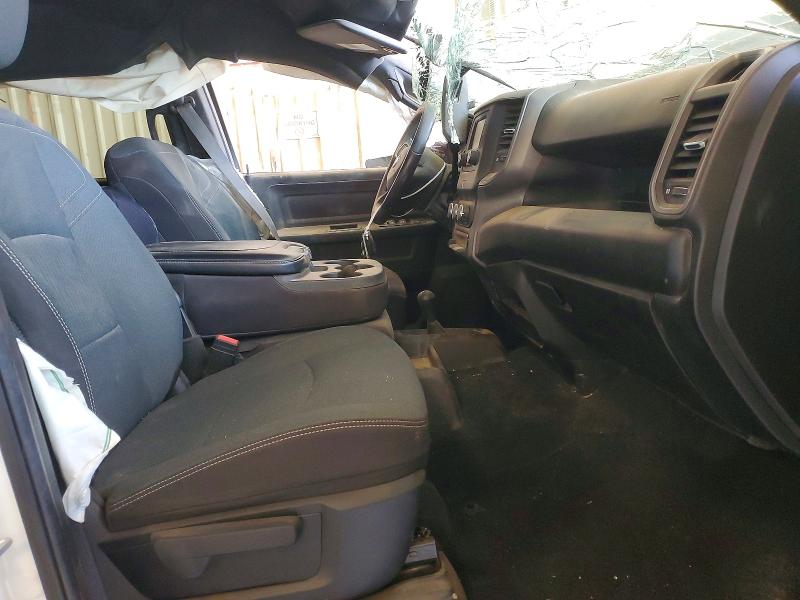 57049456 :رقم المزاد ، 3C63R3GL1NG303190 vin ، 2022 Ram 3500 مزاد بيع
