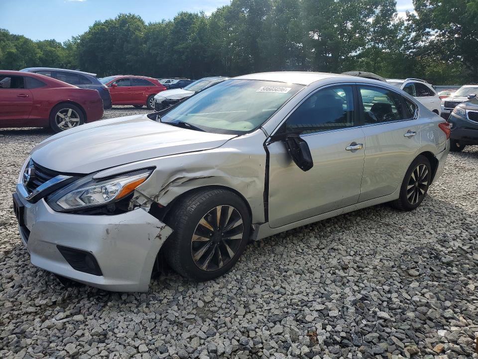 58605096 :رقم المزاد ، 1N4AL3AP1JC252502 vin ، 2018 Nissan Altima مزاد بيع