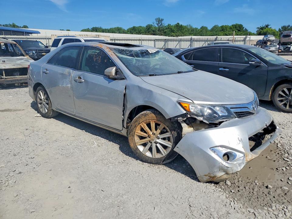 56231826 :رقم المزاد ، 4T1BF1FK5DU209864 vin ، 2013 Toyota Camry مزاد بيع
