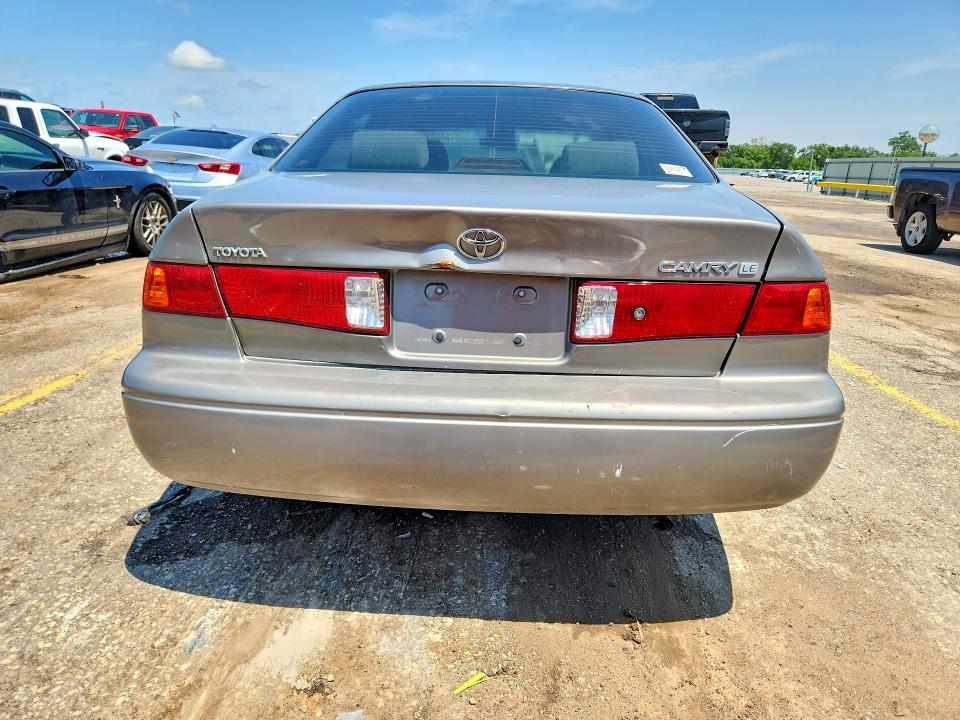 58689056 :رقم المزاد ، 4T1BG22K41U053675 vin ، 2001 Toyota Camry مزاد بيع