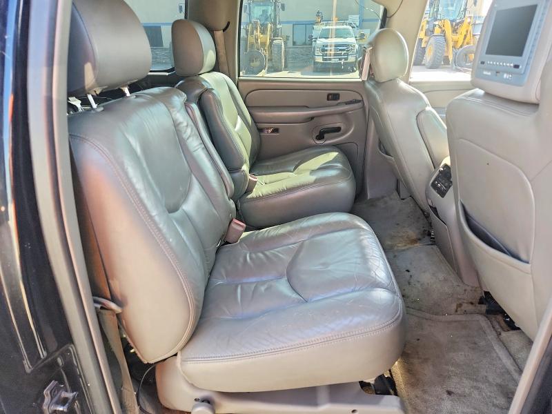 Продажа на аукционе авто 2004 Chevrolet Suburban, vin: 1GNEC16Z24J171901, номер лота: 57751796