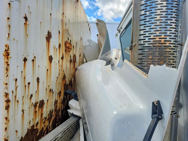56566066 :رقم المزاد ، 1M1AA13Y8YW125152 vin ، 2000 Mack 600 مزاد بيع