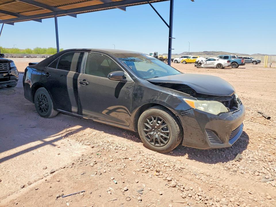 56991186 :رقم المزاد ، 4T4BF1FK7CR261677 vin ، 2012 Toyota Camry مزاد بيع