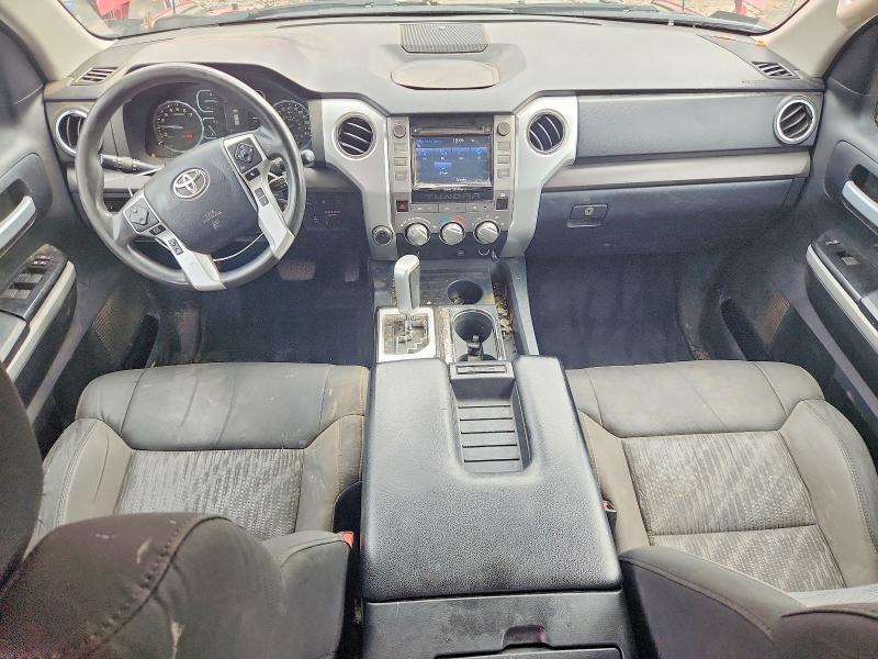 56686046 :رقم المزاد ، 5TFUY5F19JX775669 vin ، 2018 Toyota Tundra مزاد بيع
