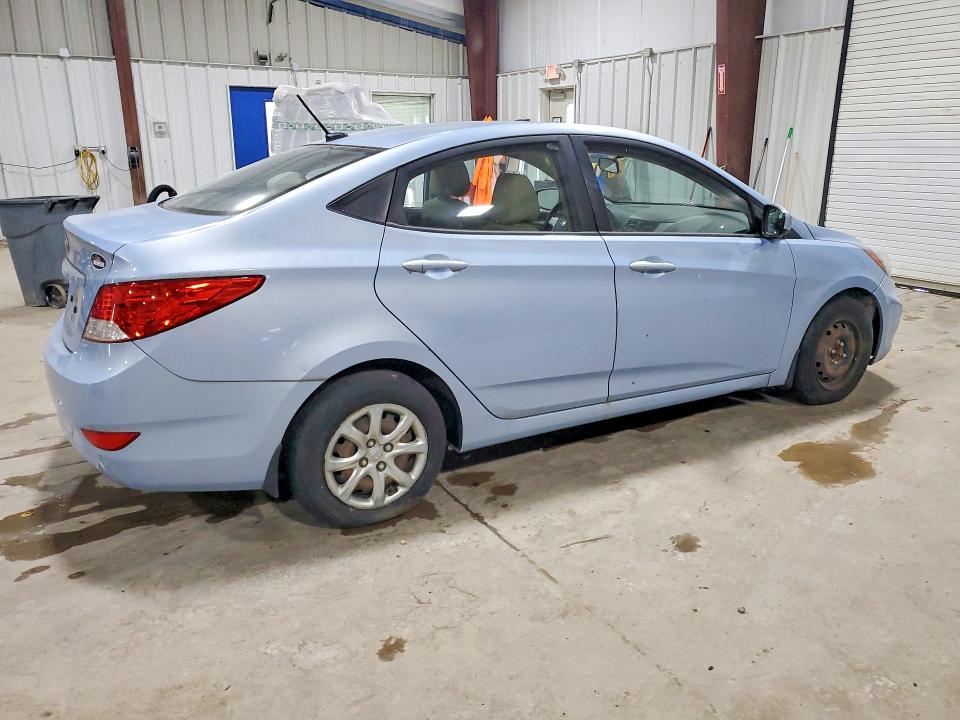 58731496 :رقم المزاد ، KMHCT4AE8DU582414 vin ، 2013 Hyundai Accent مزاد بيع