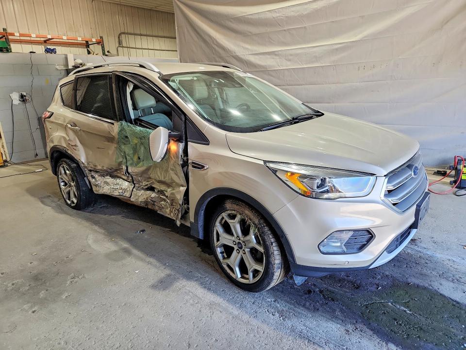 Продаж на аукціоні авто 2017 Ford Escape, vin: 1FMCU9J98HUA97872, номер лоту: 55950056