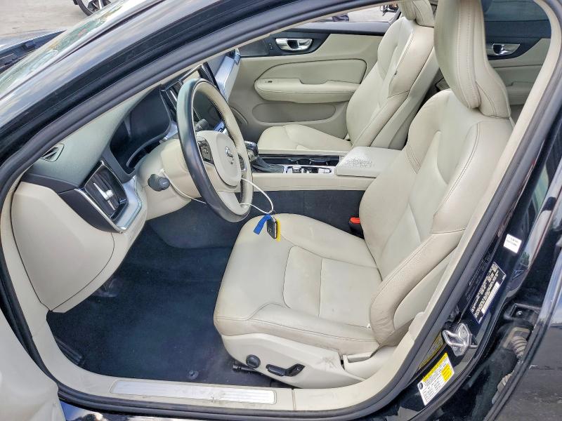 58021636 :رقم المزاد ، 7JRA22TKXLG072053 vin ، 2020 Volvo S60 مزاد بيع