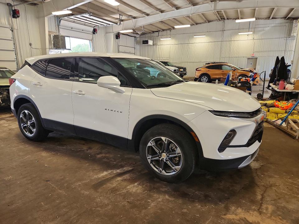 Продаж на аукціоні авто 2025 Chevrolet Blazer, vin: 3GNKBHR46SS229695, номер лоту: 58577016