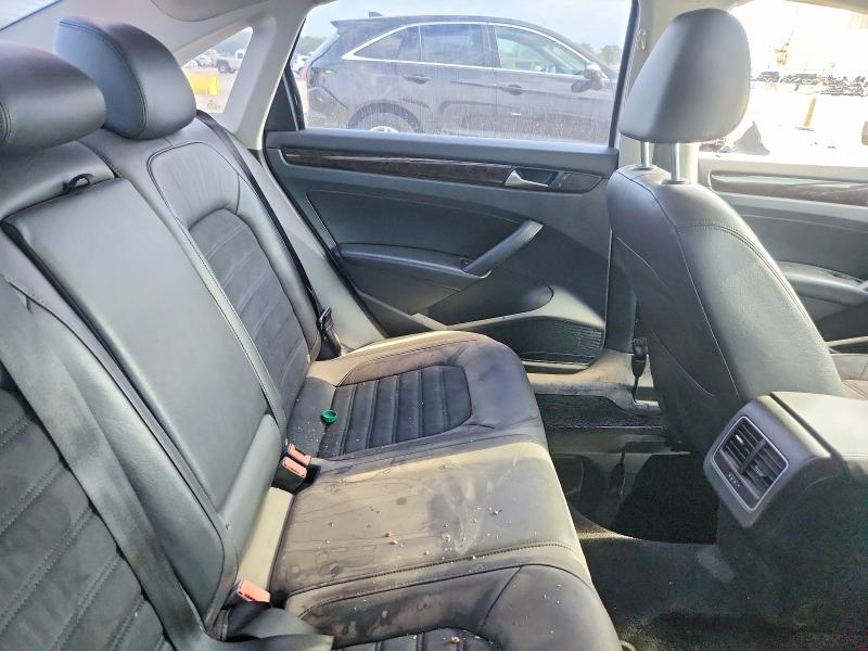 56135076 :رقم المزاد ، 1VWCN7A33EC113301 vin ، 2014 Volkswagen Passat مزاد بيع