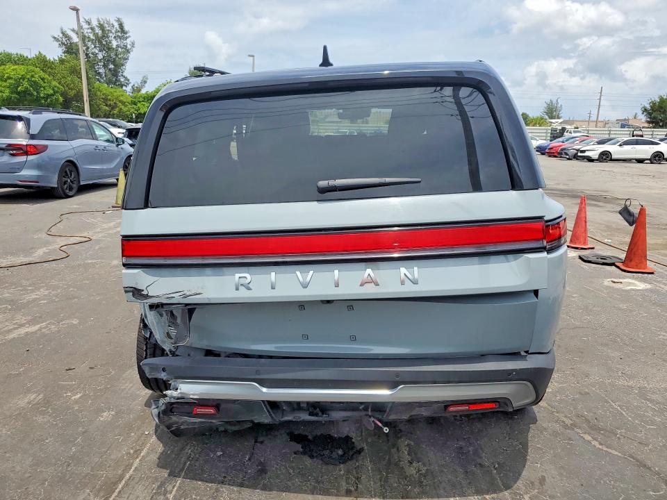 2025 Rivian R1s მანქანა იყიდება აუქციონზე, vin: 7PDSGBBA9SN054322, აუქციონის ნომერი: 57999646