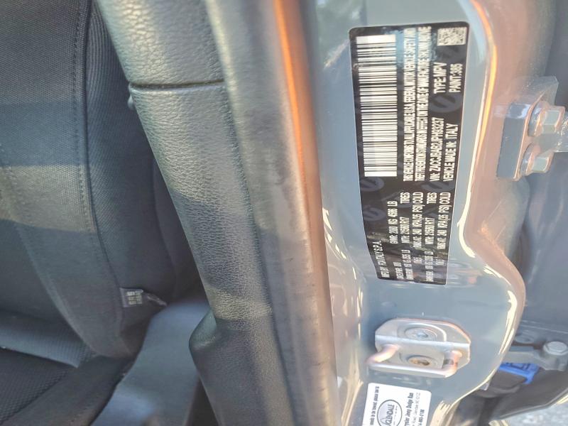 2018 Jeep Renegade მანქანა იყიდება აუქციონზე, vin: ZACCJBAB2JPH93237, აუქციონის ნომერი: 57872206