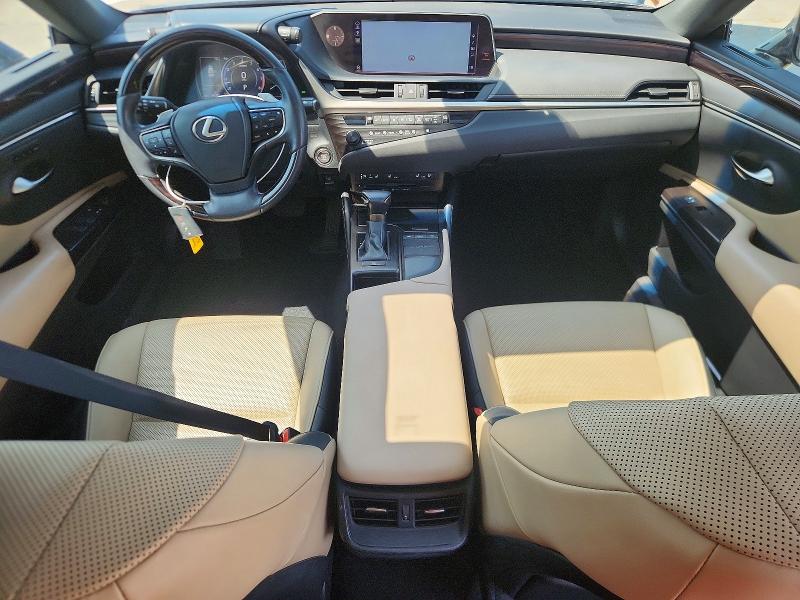 58562136 :رقم المزاد ، 58ABZ1B15KU019167 vin ، 2019 Lexus Es مزاد بيع