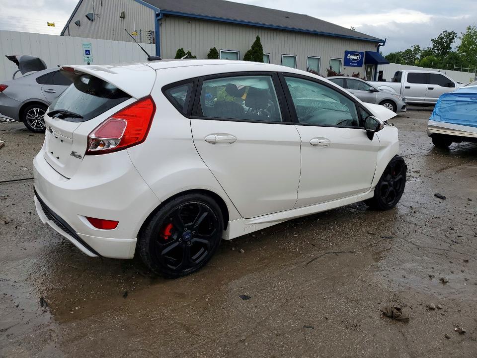 56189906 :رقم المزاد ، 3FADP4GX7JM127033 vin ، 2018 Ford Fiesta مزاد بيع