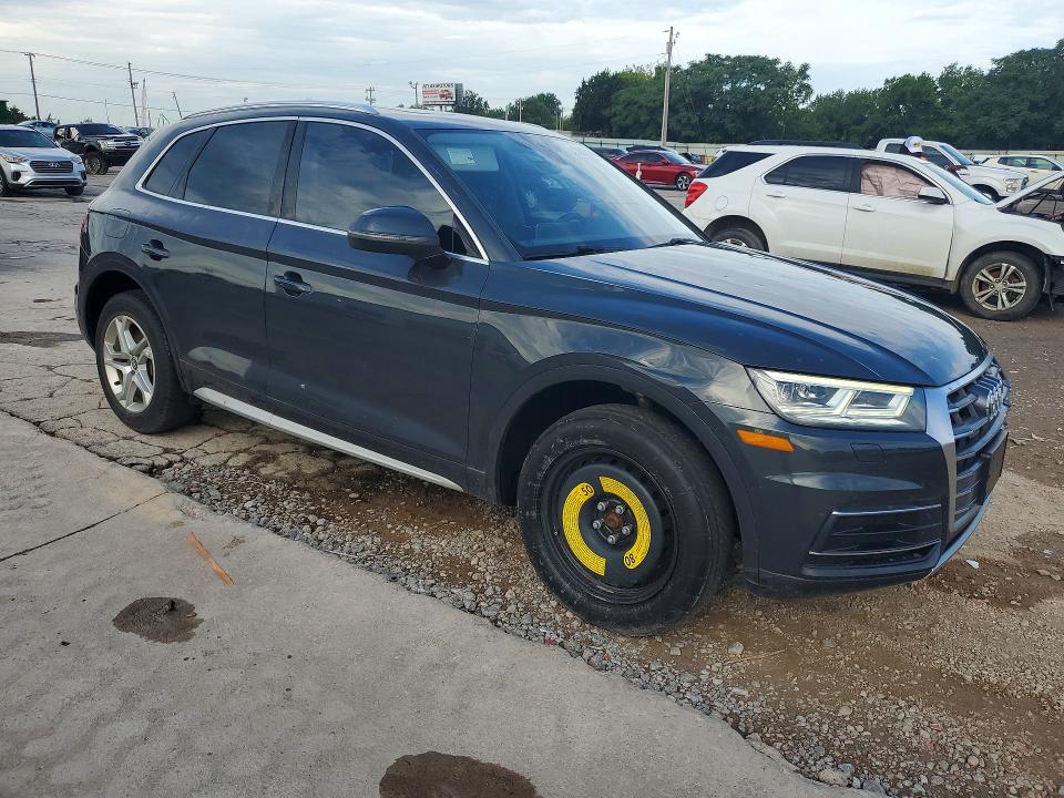 58826346 :رقم المزاد ، WA1BNAFY5J2222742 vin ، 2018 Audi Q5 مزاد بيع