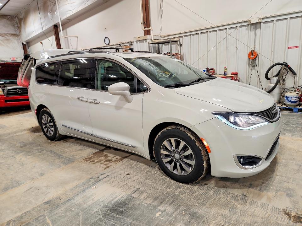 57527996 :رقم المزاد ، 2C4RC1EG2KR645381 vin ، 2019 Chrysler Pacifica مزاد بيع