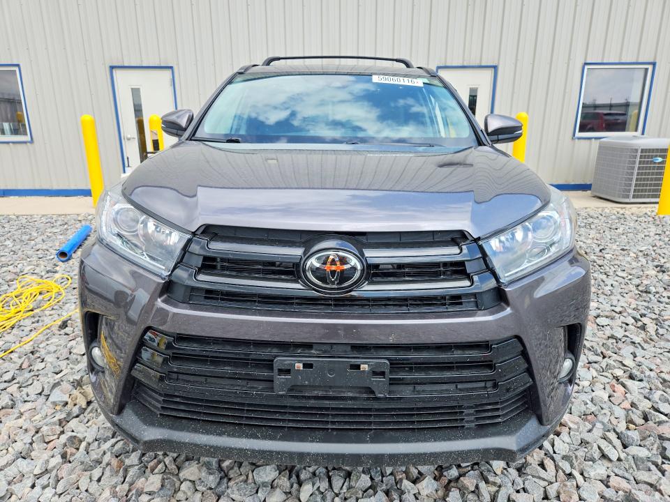 Продаж на аукціоні авто 2018 Toyota Highlander, vin: 5TDJZRFH0JS544119, номер лоту: 59060116