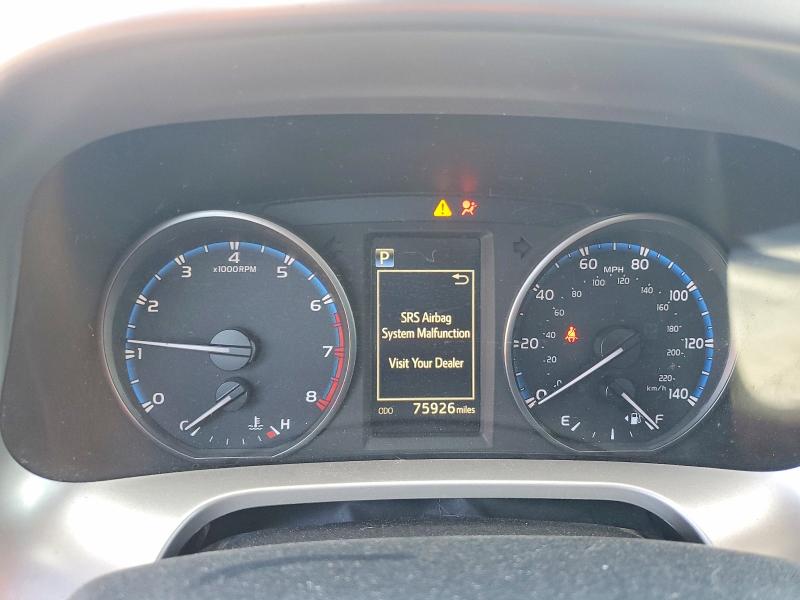 2018 Toyota Rav4 მანქანა იყიდება აუქციონზე, vin: JTMRFREV7JD235584, აუქციონის ნომერი: 57672926