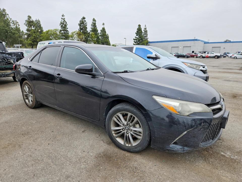 56535916 :رقم المزاد ، 4T1BF1FK1HU316254 vin ، 2017 Toyota Camry مزاد بيع