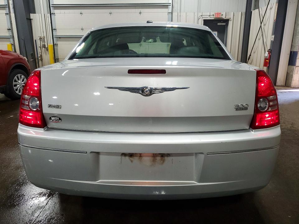 56451206 :رقم المزاد ، 2C3CK5CV4AH181763 vin ، 2010 Chrysler 300 مزاد بيع