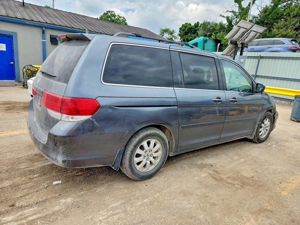 56060646 :رقم المزاد ، 5FNRL3H7XAB039795 vin ، 2010 Honda Odyssey مزاد بيع