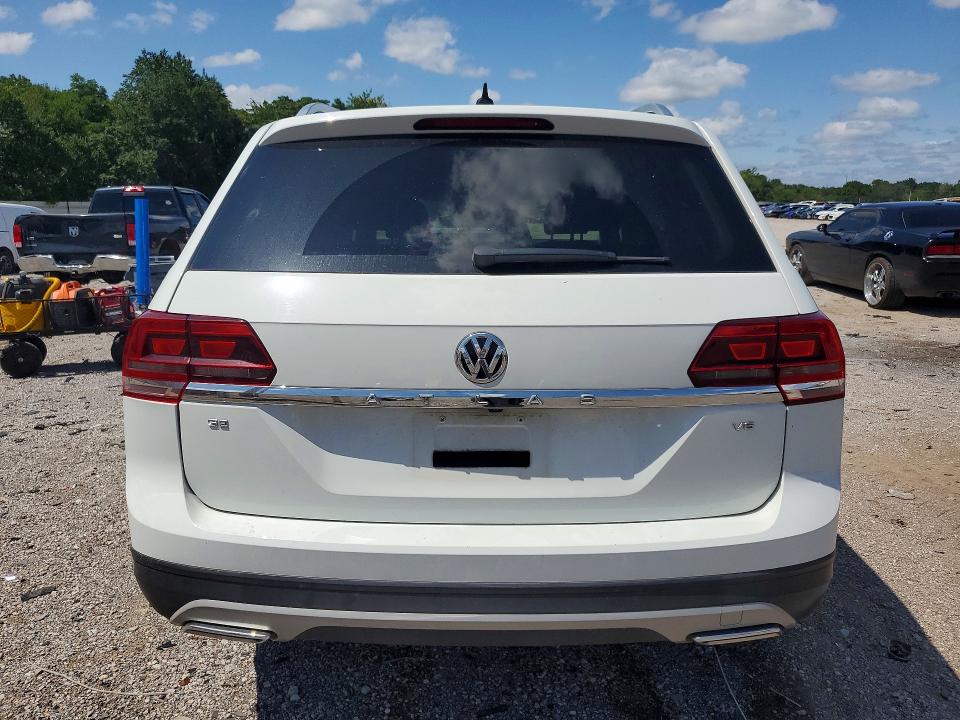 58073866 :رقم المزاد ، 1V2DR2CA3JC555501 vin ، 2018 Volkswagen Atlas مزاد بيع