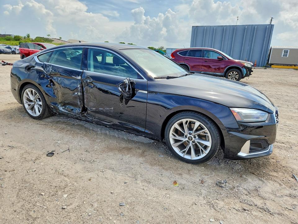 2022 Audi A5 მანქანა იყიდება აუქციონზე, vin: WAUABCF54NA032967, აუქციონის ნომერი: 58781366