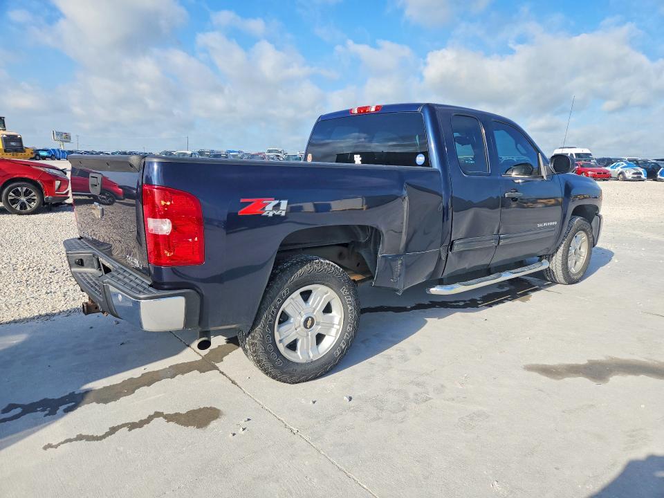 2011 Chevrolet Silverado მანქანა იყიდება აუქციონზე, vin: 1GCRKSE39BZ455380, აუქციონის ნომერი: 56588786