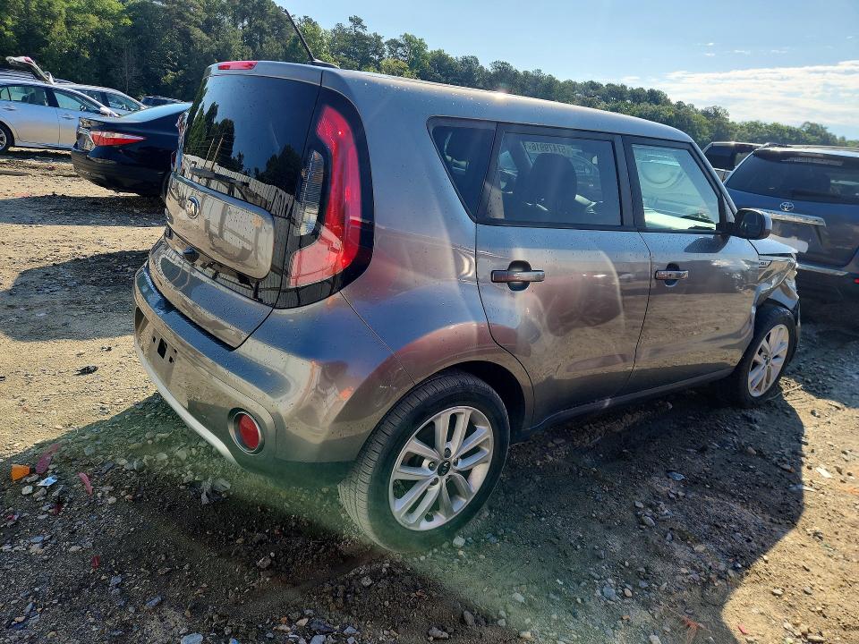 2017 Kia Soul მანქანა იყიდება აუქციონზე, vin: KNDJP3A52H7414203, აუქციონის ნომერი: 57479916