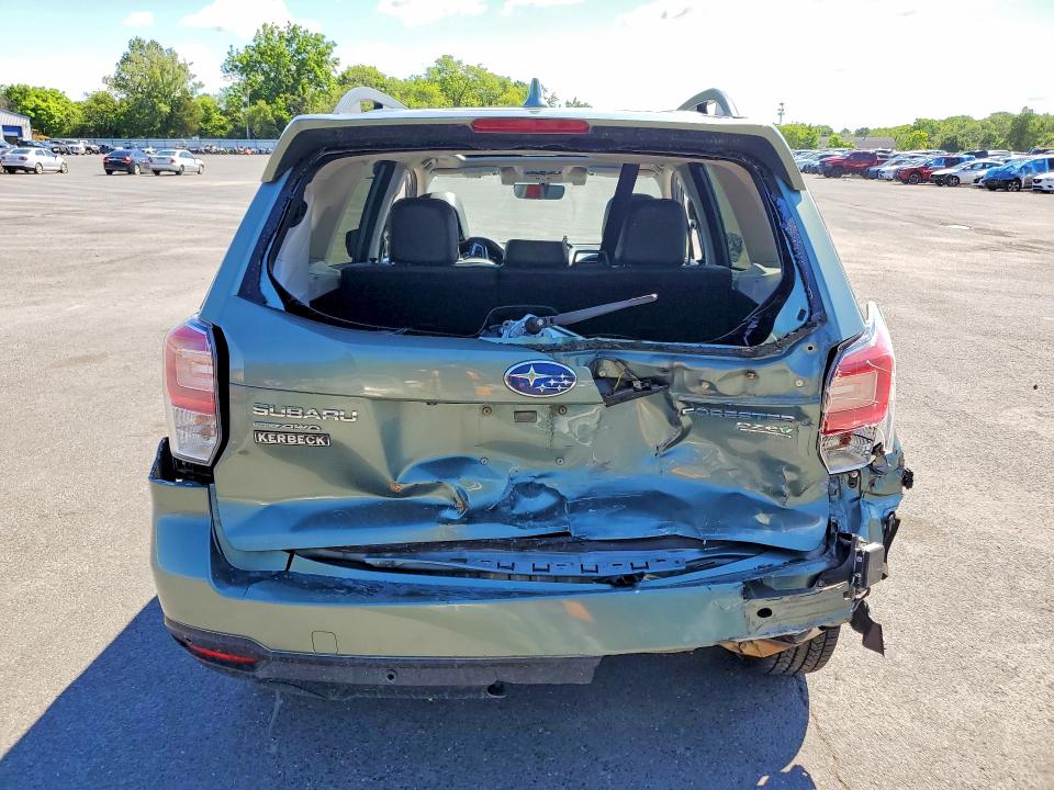 2017 Subaru Forester მანქანა იყიდება აუქციონზე, vin: JF2SJAWC1HH549797, აუქციონის ნომერი: 57196966