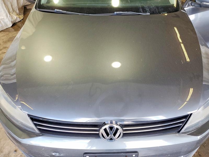 57026596 :رقم المزاد ، 3VWD17AJ1EM371863 vin ، 2014 Volkswagen Jetta مزاد بيع
