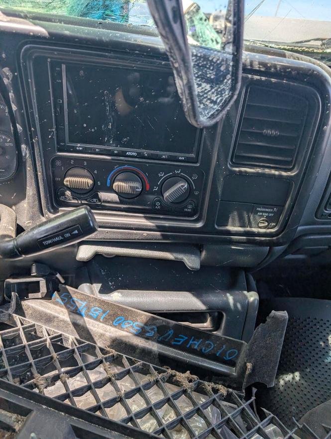 Продажа на аукционе авто 2002 Chevrolet Silverado, vin: 1GCHK29112E288699, номер лота: 55558526