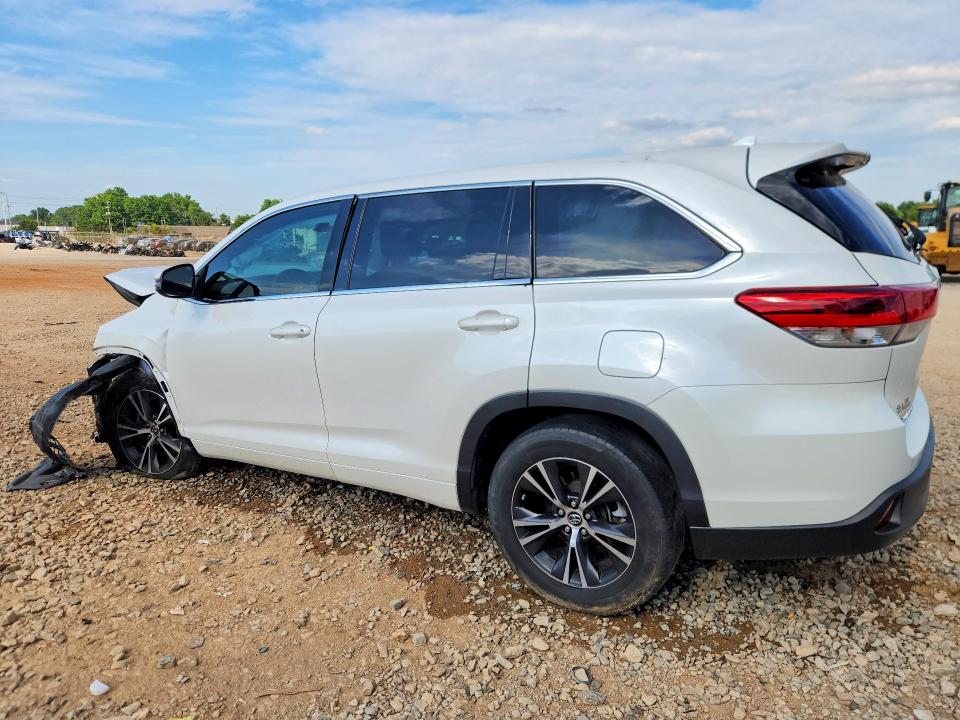 56272496 :رقم المزاد ، 5TDZZRFH1JS248951 vin ، 2018 Toyota Highlander مزاد بيع