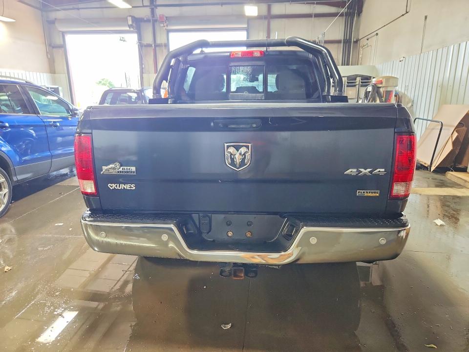 55597556 :رقم المزاد ، 1C6RR7LG2HS583192 vin ، 2017 Ram 1500 مزاد بيع