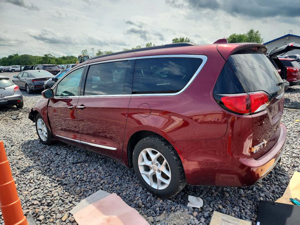 2017 Chrysler Pacifica მანქანა იყიდება აუქციონზე, vin: 2C4RC1BGXHR588120, აუქციონის ნომერი: 58293946