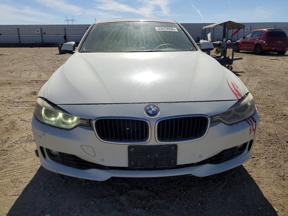 55943656 :رقم المزاد ، WBA3C1C56FK119232 vin ، 2015 Bmw 328 مزاد بيع