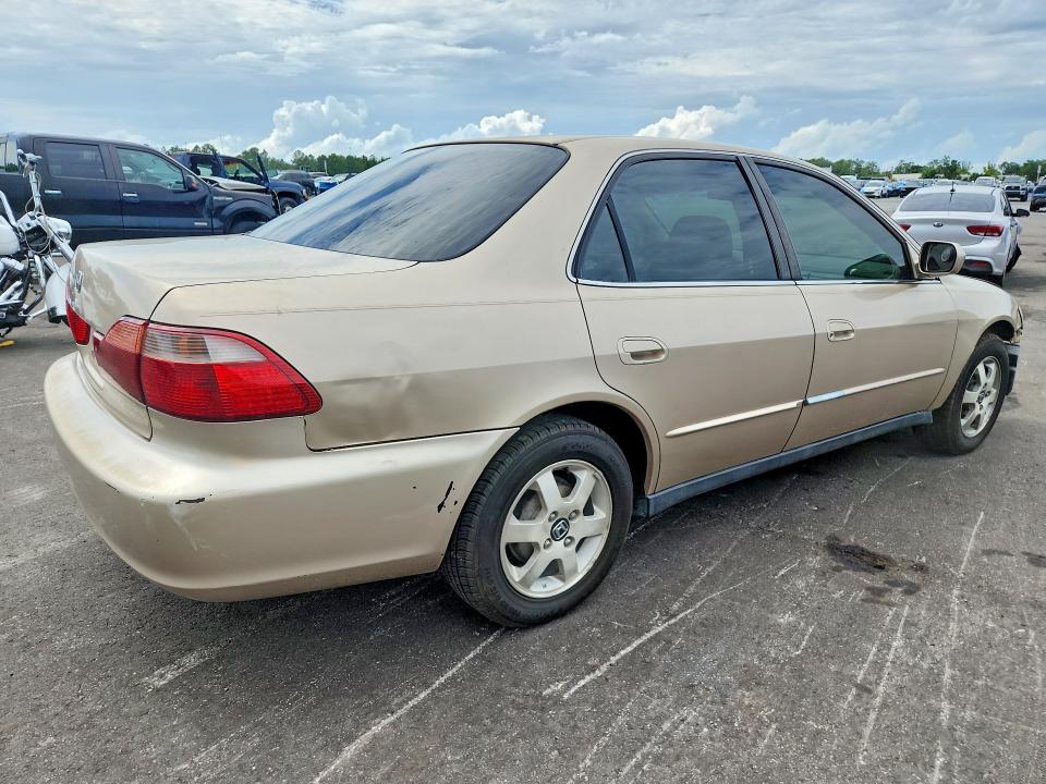 Продаж на аукціоні авто 2000 Honda Accord, vin: 1HGCG5675YA103478, номер лоту: 57341826