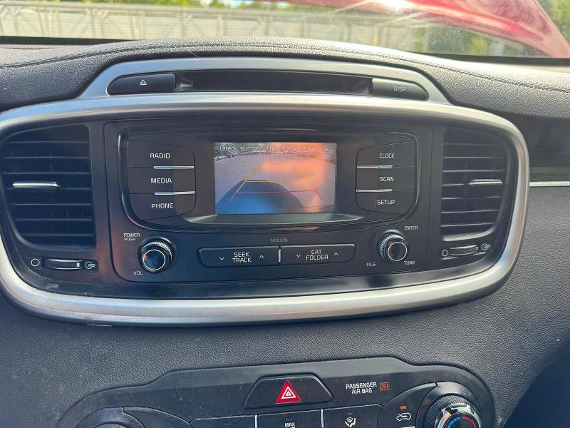 56050886 :رقم المزاد ، 5XYPGDA5XHG334182 vin ، 2017 Kia Sorento مزاد بيع