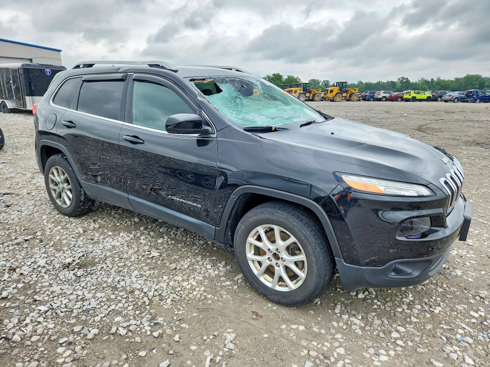 58923896 :رقم المزاد ، 1C4PJMCS8EW232494 vin ، 2014 Jeep Cherokee مزاد بيع