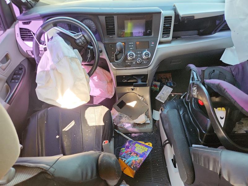 85456895 :رقم المزاد ، 5TDZK3DC1GS704593 vin ، 2016 Toyota Sienna مزاد بيع