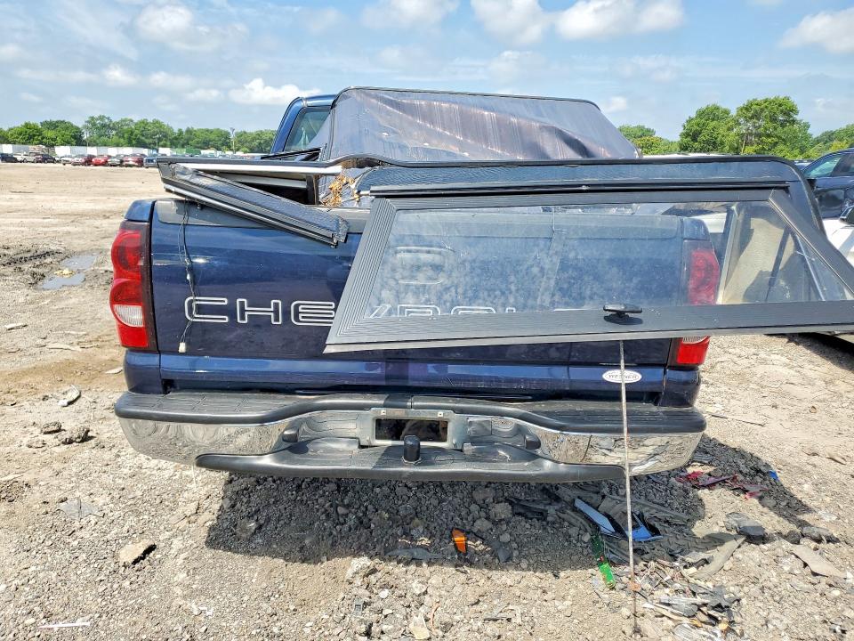 Продажа на аукционе авто 2005 Chevrolet Silverado, vin: 2GCEC19V151152818, номер лота: 57679836