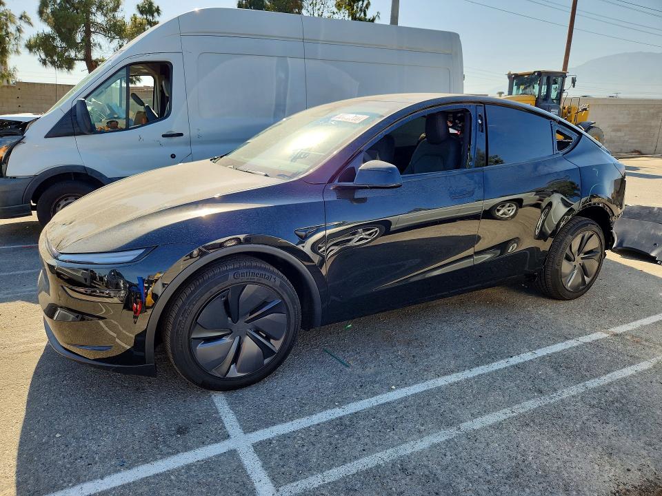 2026 Tesla Model Y მანქანა იყიდება აუქციონზე, vin: 7SAYGAEE1TF610250, აუქციონის ნომერი: 55417766