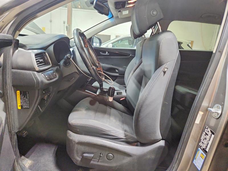 2017 Kia Sorento მანქანა იყიდება აუქციონზე, vin: 5XYPG4A39HG266715, აუქციონის ნომერი: 58514346