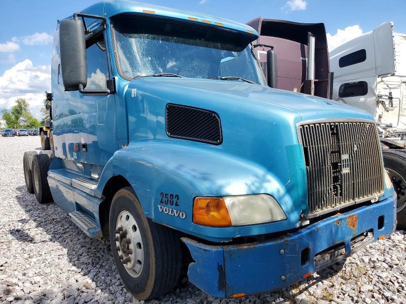 58588286 :رقم المزاد ، 4VG7DAGH4WN755028 vin ، 1998 Volvo Vnl مزاد بيع