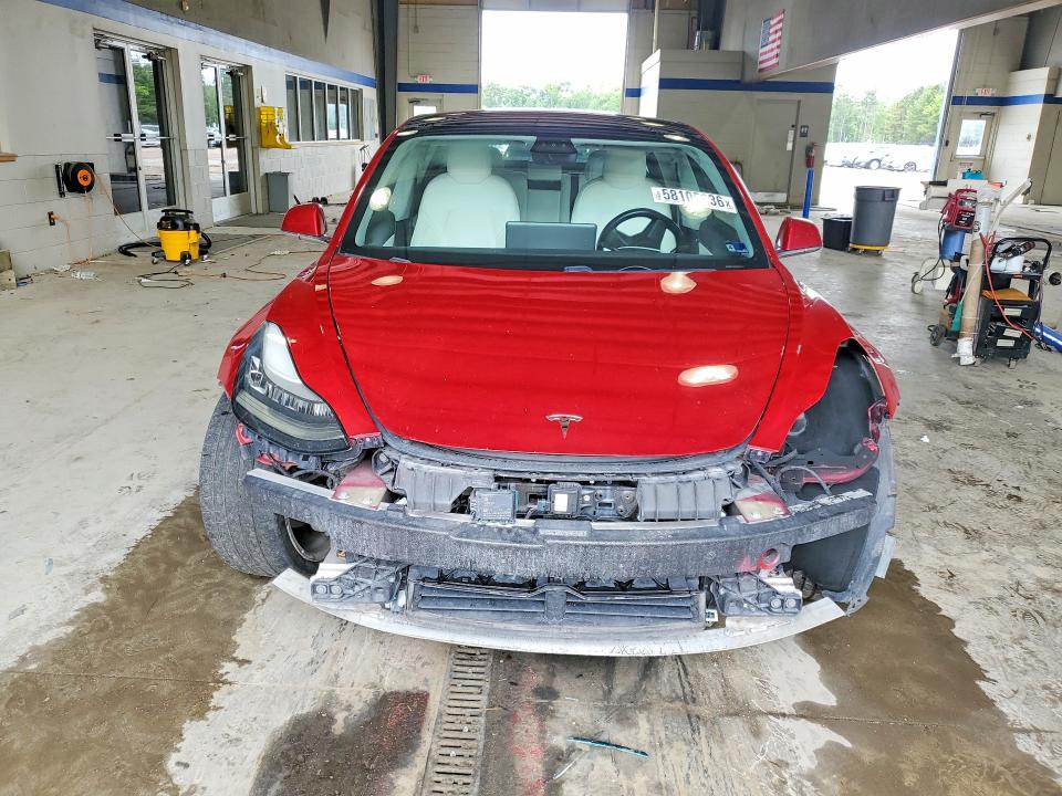 58109036 :رقم المزاد ، 5YJ3E1EB5JF074760 vin ، 2018 Tesla Model 3 مزاد بيع