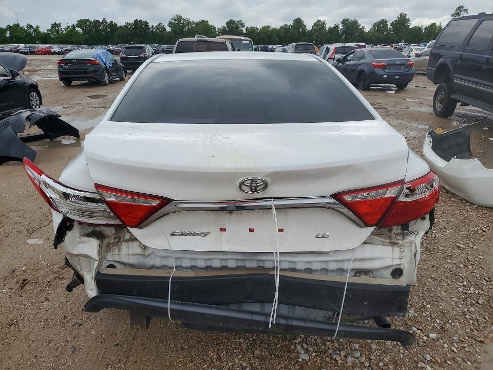 57318356 :رقم المزاد ، 4T4BF1FK6FR457646 vin ، 2015 Toyota Camry مزاد بيع
